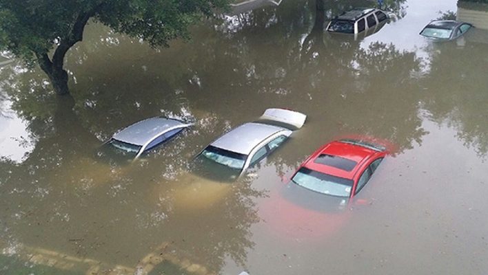 Thay ắc quy ô tô tại nhà Bắc Ninh - Tiết kiệm thời gian, an tâm trên mọi hành trình 3 xe ngap nuoc 2