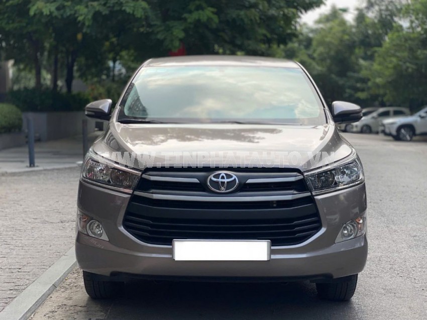 Toyota Innova 2.0E