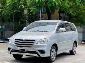 Xe Toyota Innova 2.0E 2016