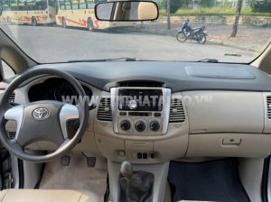 Xe Toyota Innova 2.0E 2016