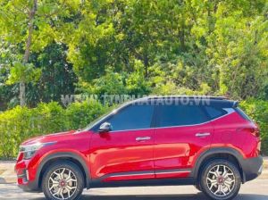 Xe Kia Seltos Premium 1.6 AT 2022