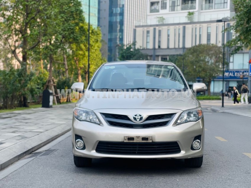 Toyota Corolla altis 2.0V