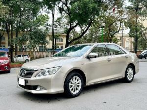 Xe Toyota Camry 2.0E 2014