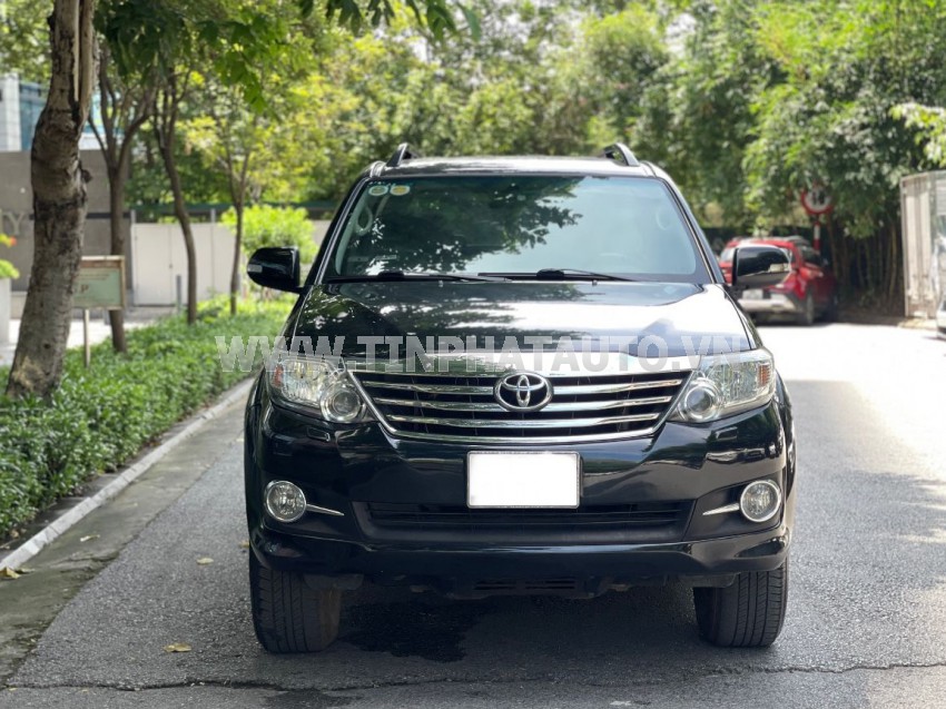 Toyota Fortuner 2.7V 4x4 AT