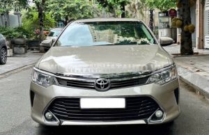 Xe Toyota Camry 2.0E 2016