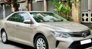Xe Toyota Camry 2.0E 2016