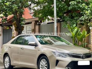 Xe Toyota Camry 2.0E 2016