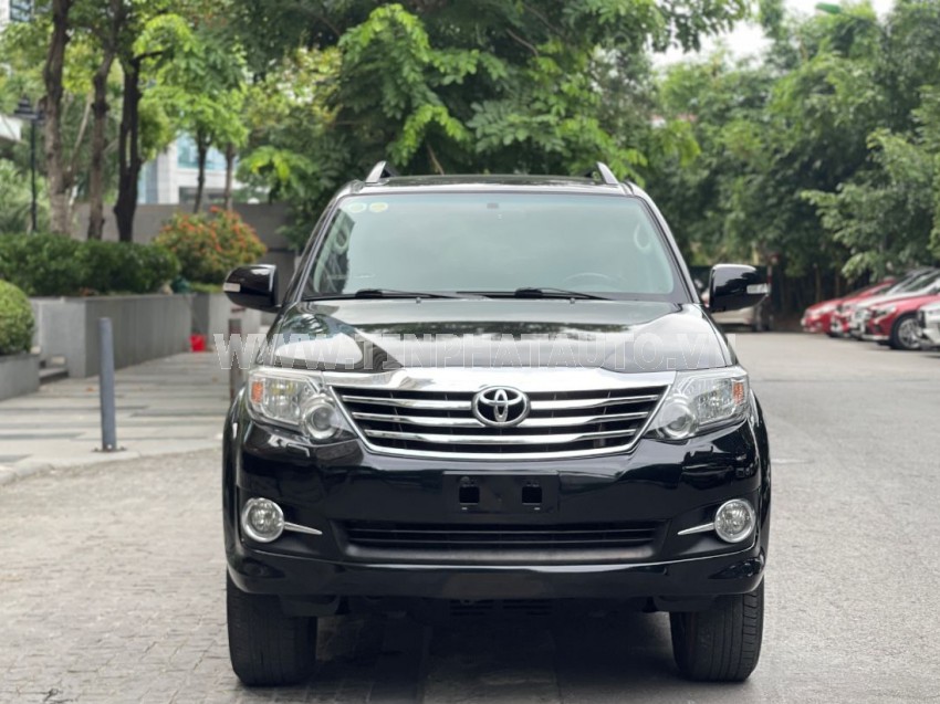 Toyota Fortuner 2.7V 4x4 AT 2015
