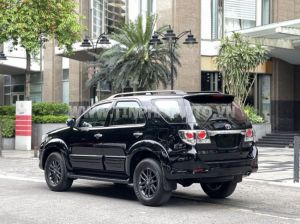 Xe Toyota Fortuner 2.7V 4x4 AT 2015