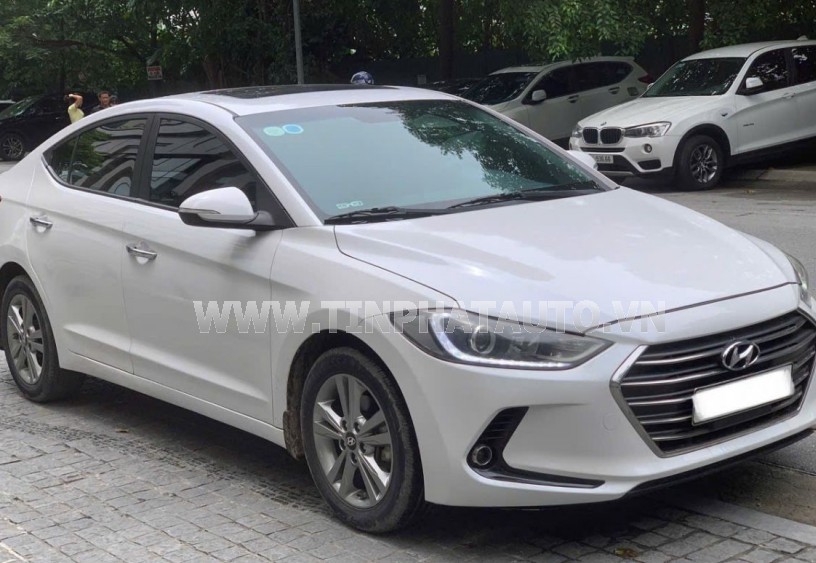 Hyundai Elantra 1.6 AT 2016