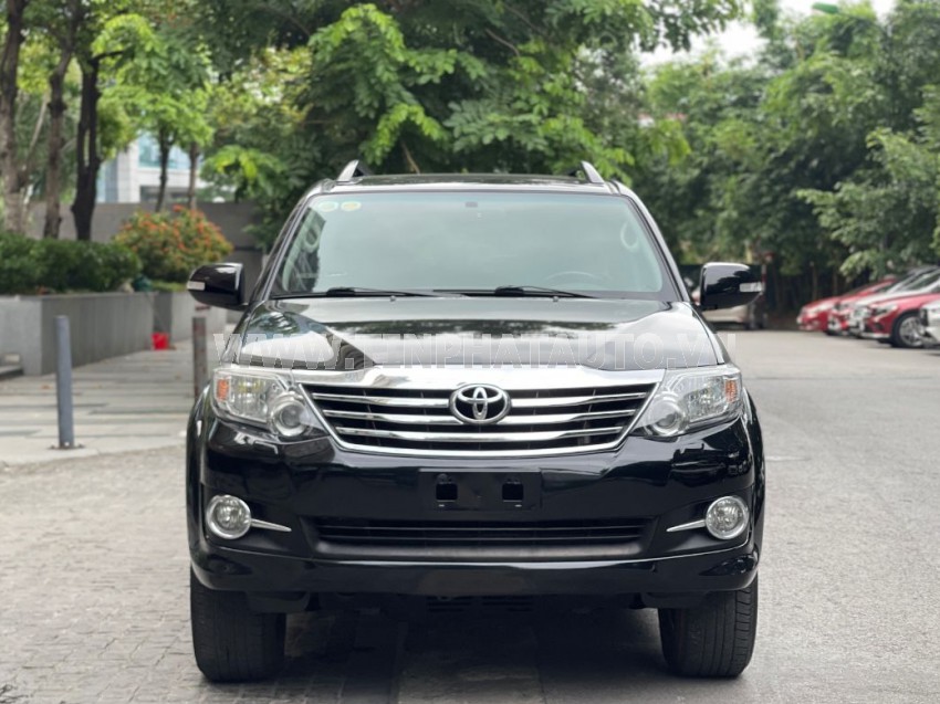 Toyota Fortuner 2.7V 4x4 AT 2015