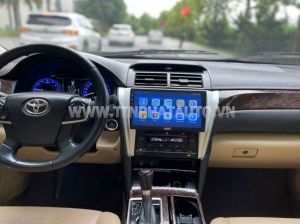 Xe Toyota Camry 2.0E 2017