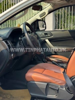 Xe Ford Ranger XLS 2.2L 4x2 AT 2020