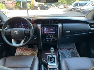 Xe Toyota Fortuner 2.7V 4x2 AT TRD 2019