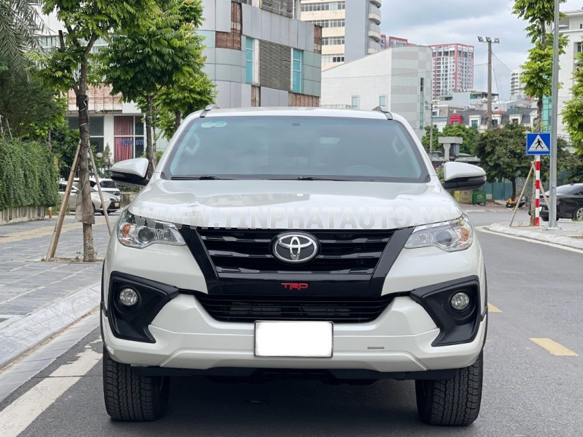 Toyota Fortuner 2.7V 4x2 AT TRD 2019