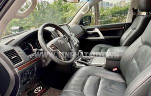 Xe Toyota Land Cruiser 4.6 V8 2020