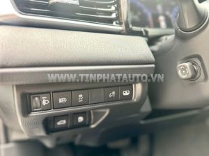 Xe Toyota Camry 2.0Q 2025